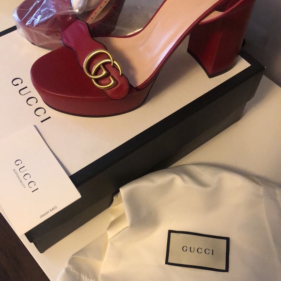 Gucci Marmont Platform Heel - Picture 2 of 9